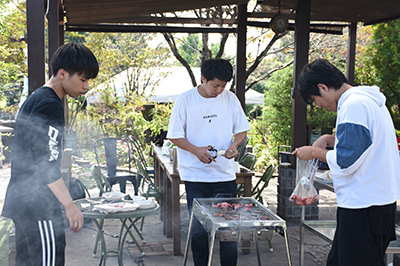 焼肉の様子