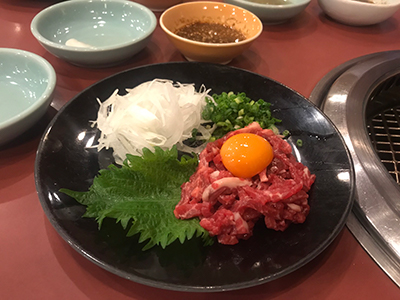 馬ユッケ