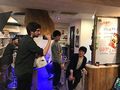 ミゲル初ダーツ