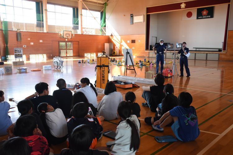 益城町の広安小学校で古賀研究室が防災教育を実施:大学掲載画像1